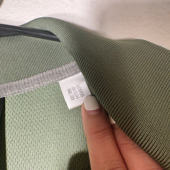 COPY - Men’s adidas green dri fit polo size s - Picture 3 of 9